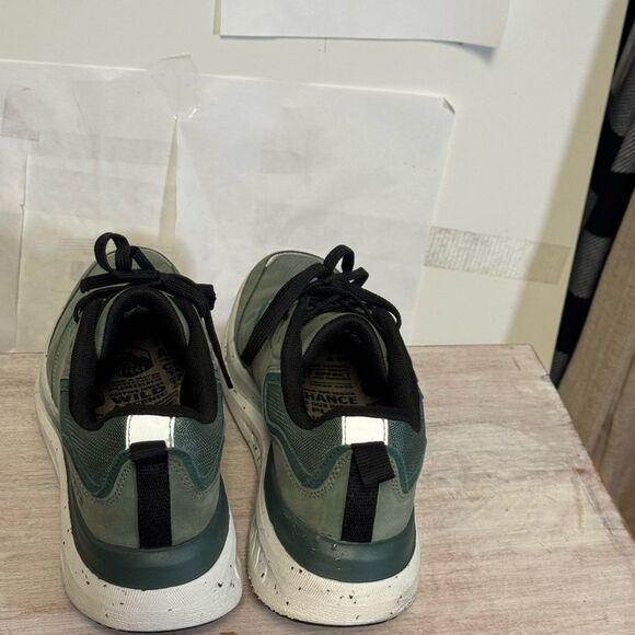 Keen Men's Green Athletic Shoes - Picture 3 of 8